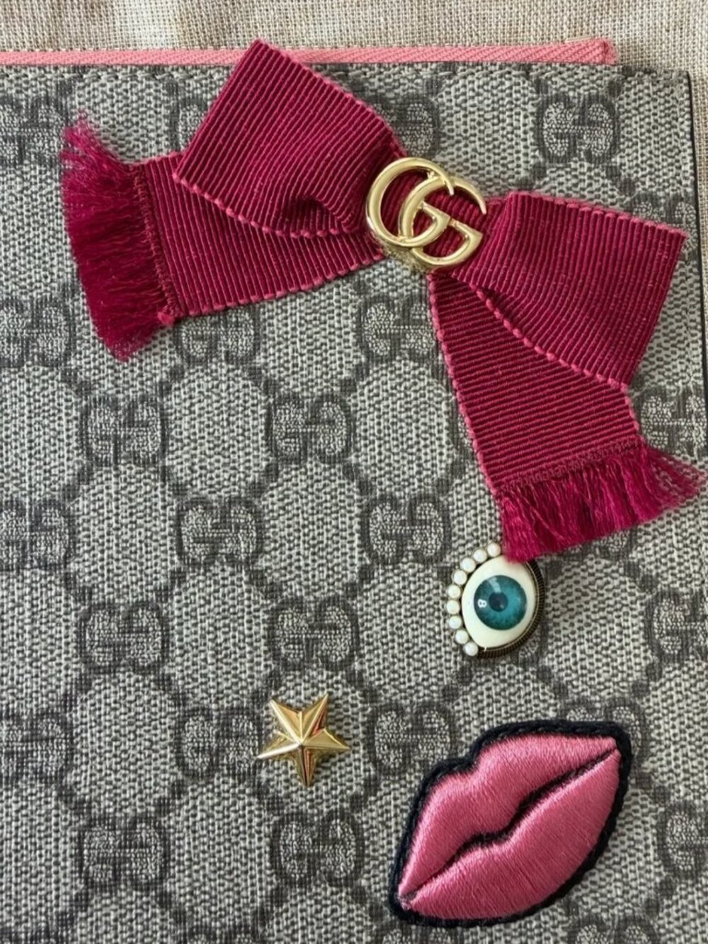 Gucci Supreme Face Medium Pouch - Picture 6 of 7